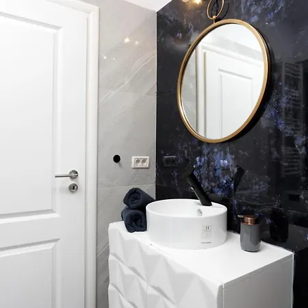 Stylish Near Center דירה בוקרשט