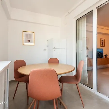 Apartment Stylish Near Center *