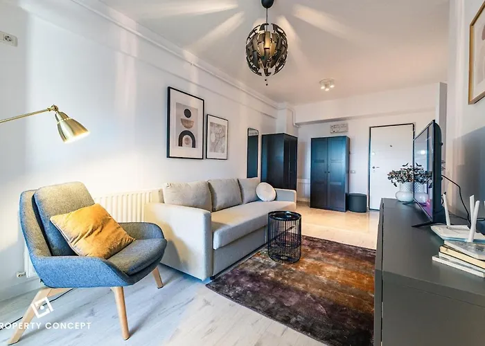 Stylish Near Center