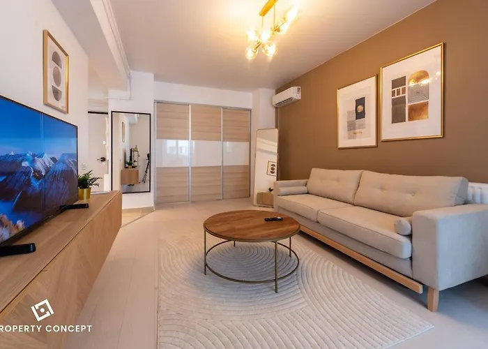 Stylish Near Center *