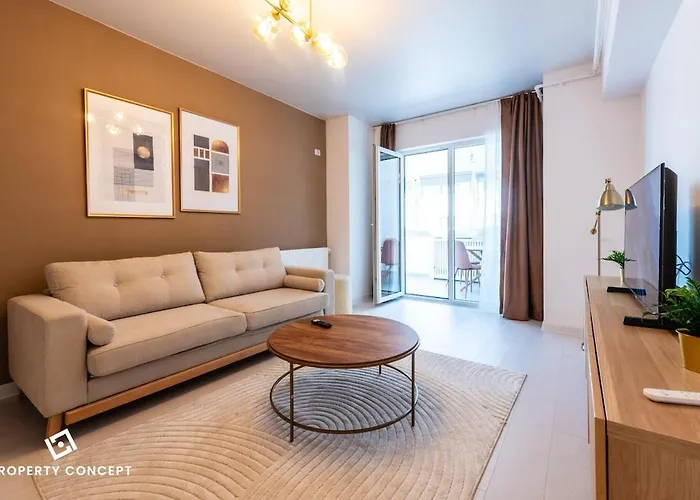 Stylish Near Center