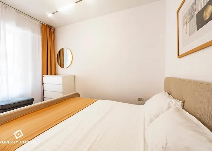 Apartment Stylish Near Center *