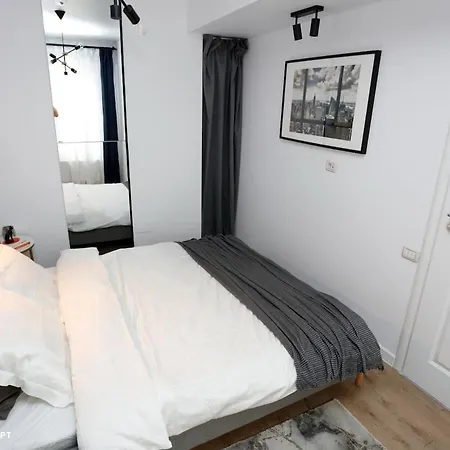 Stylish Near Center Apartament