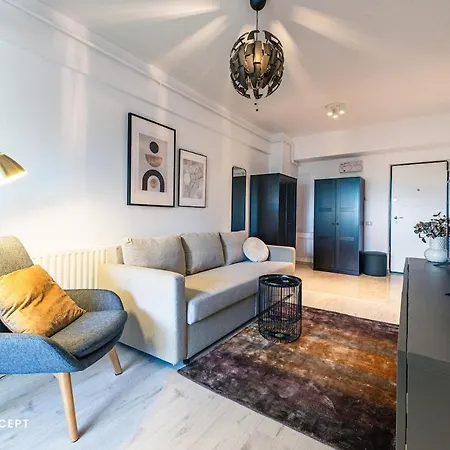 Stylish Near Center
