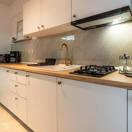 Stylish Near Center Apartament *